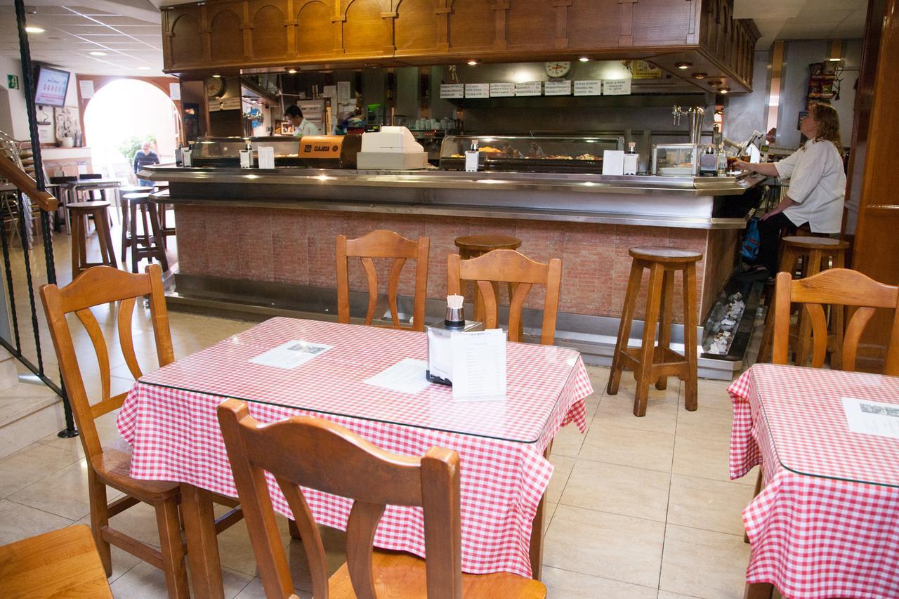 Hostal El Rincon อาบีลา ภายนอก รูปภาพ